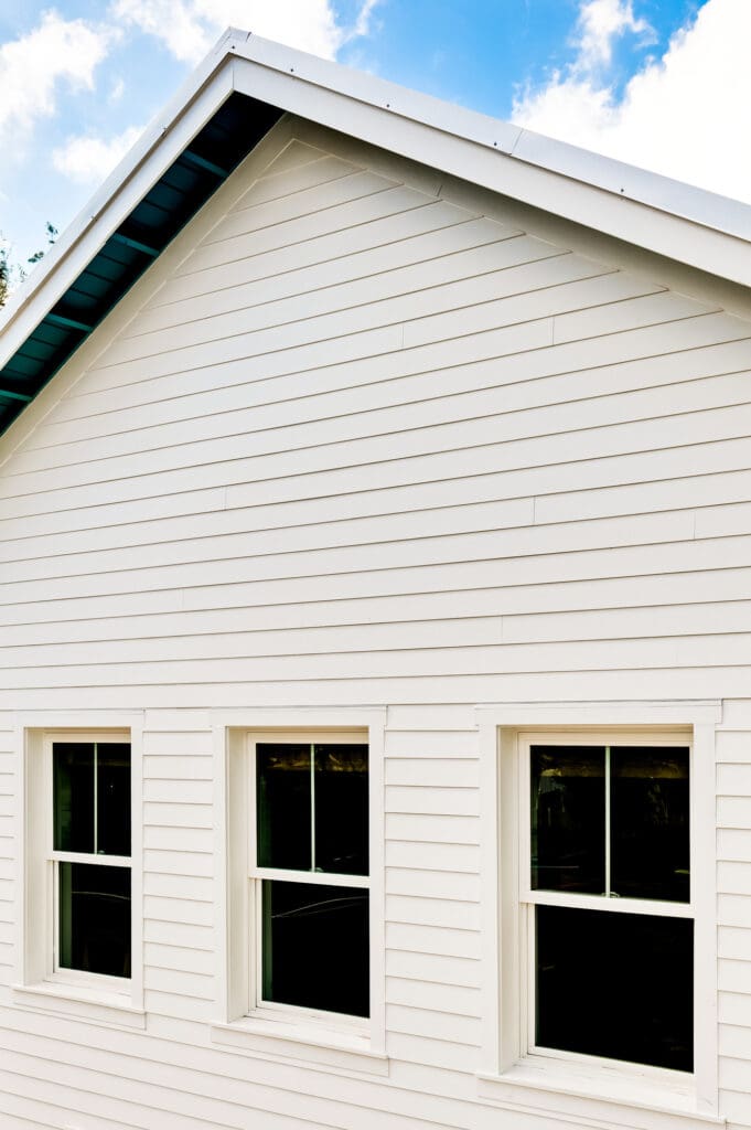 HardiePlank Arctic White