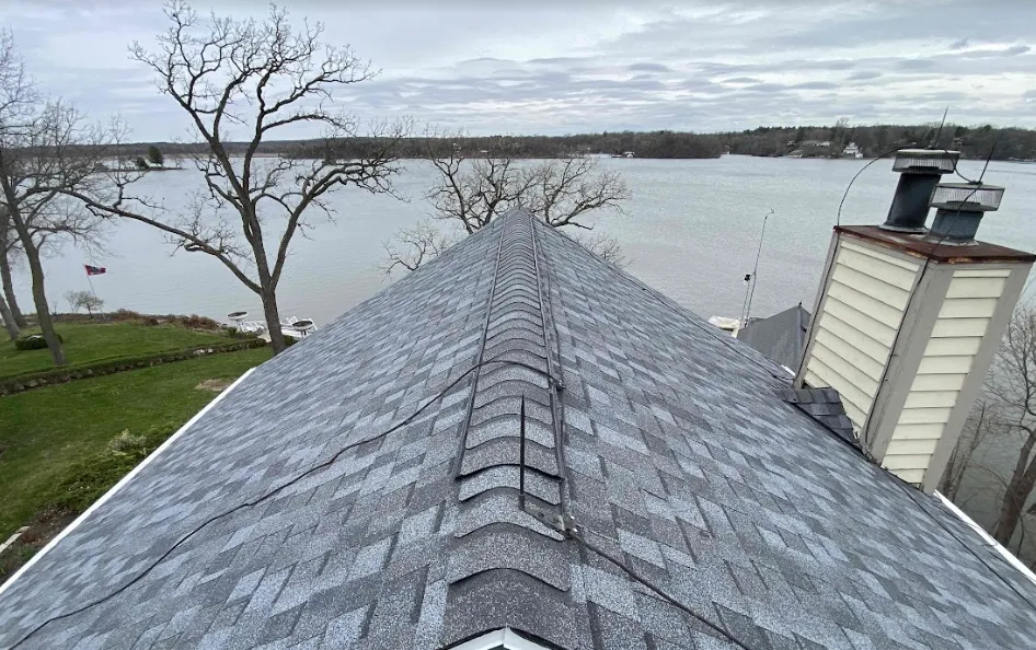 New asphalt shingle roof.